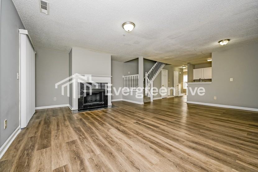 3422 Lehigh Way - Photo 3 of 15