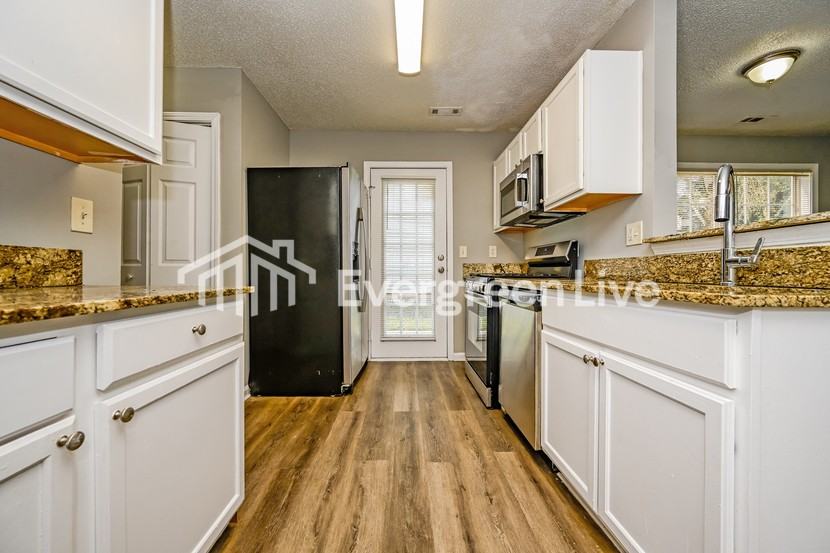 3422 Lehigh Way - Photo 5 of 15