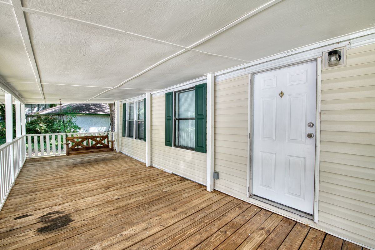 136 Oyster Cir - Photo 3 of 17