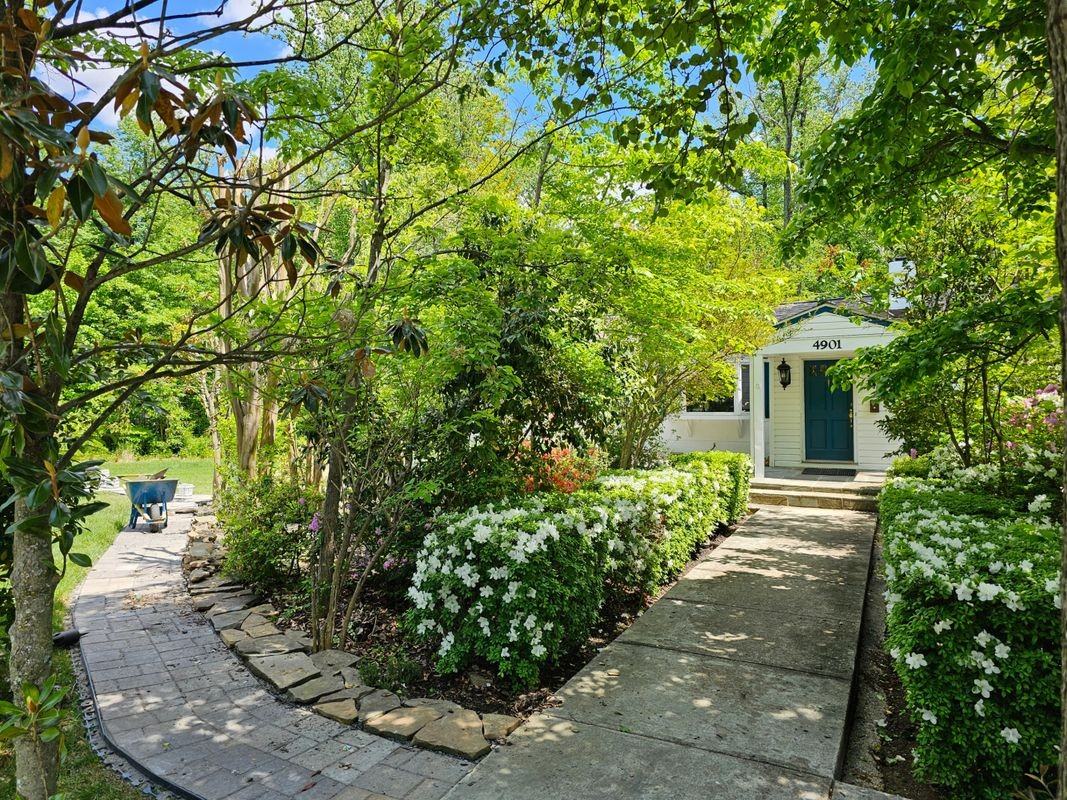 4901 Chowan Ave - Photo 2 of 38