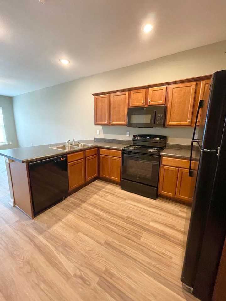 2199 Del Carmel Way - Photo 6 of 32