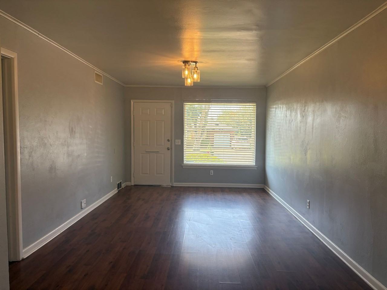 2923 Nw 72nd St - Photo 2 of 24