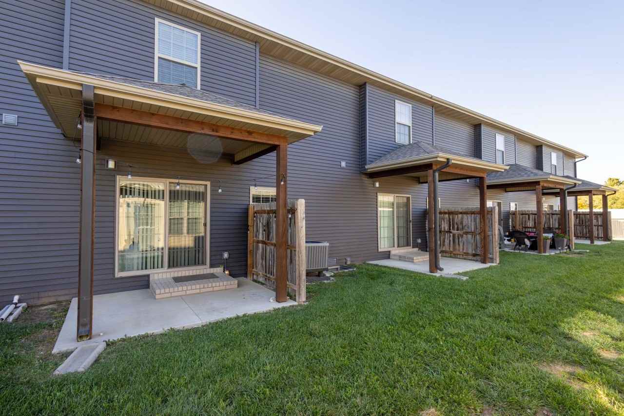 3071 W Cardinal St - Photo 4 of 18