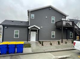 featured image of 1301 Indianola St #C