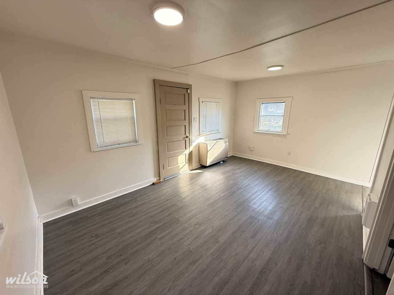 1310 Cherry Ave - Photo 3 of 15