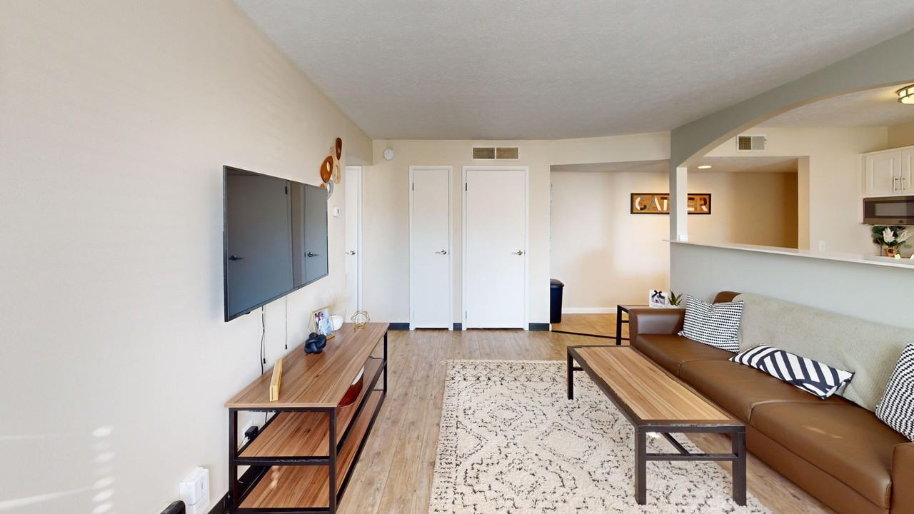 Fairway - Photo 4 of 50