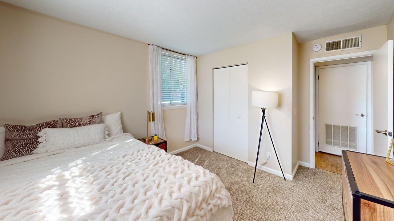 Fairway - Photo 7 of 50