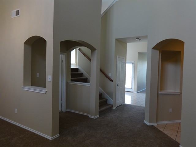 10933 Hawks Landing Rd - Photo 2 of 9