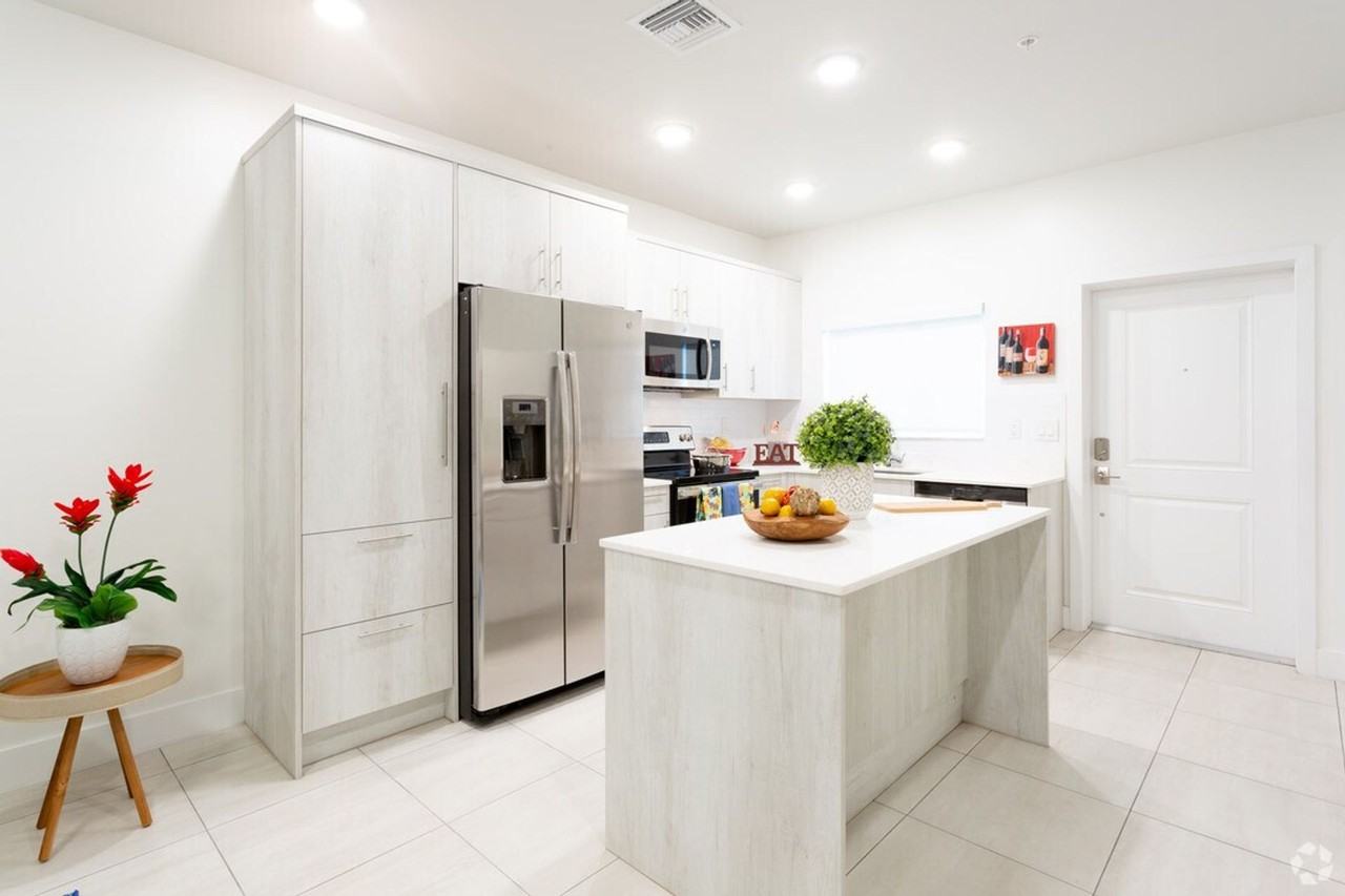 Aviara Lake Worth - Photo 7 of 34