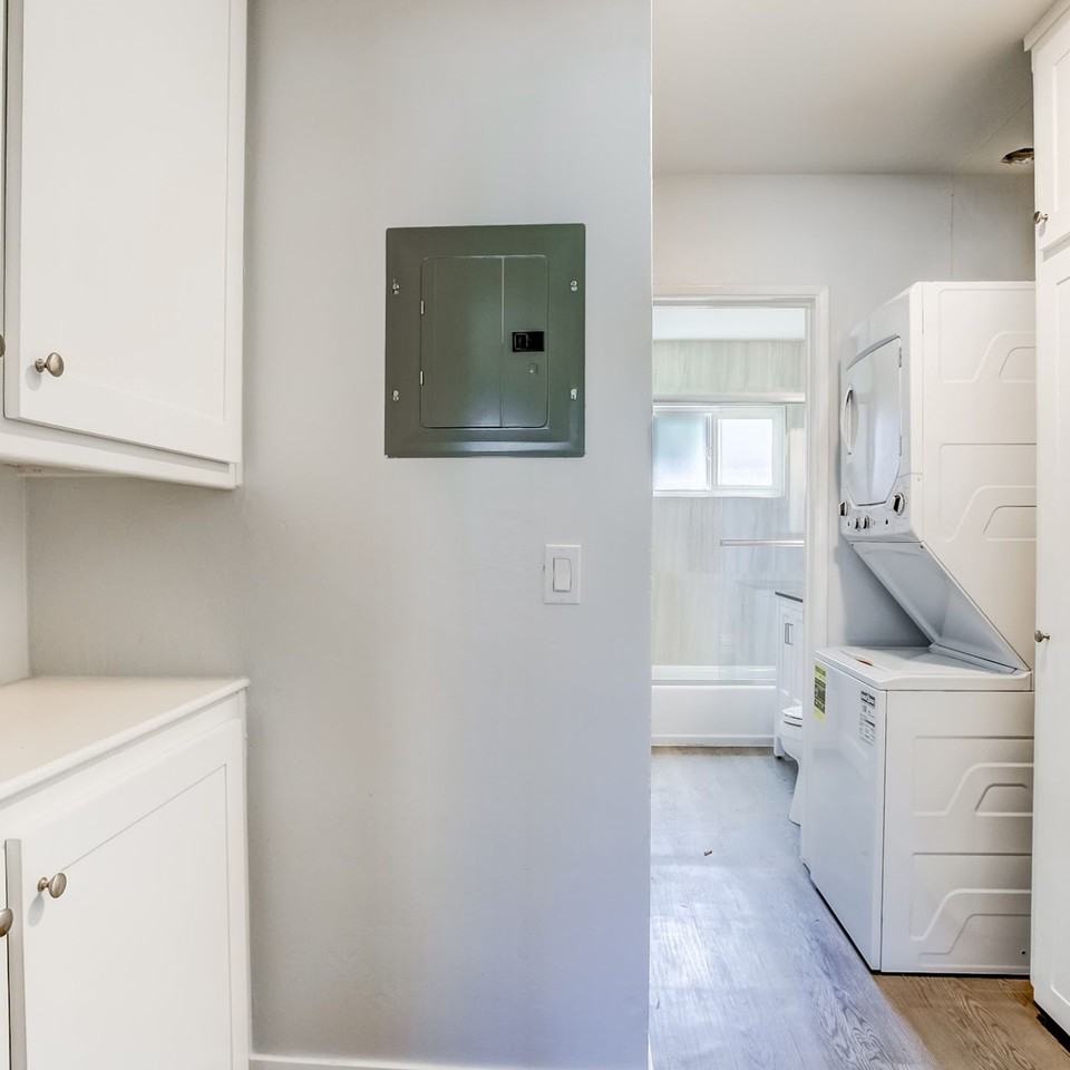 1017 E Pennsylvania Ave #1031 - Photo 5 of 16