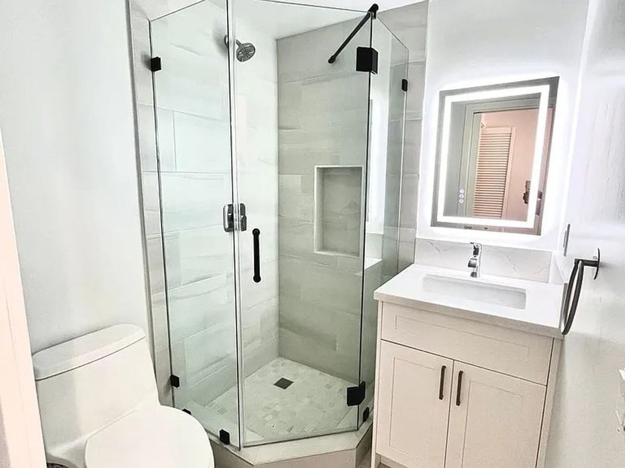 343 Lansing Circle - Photo 3 of 6