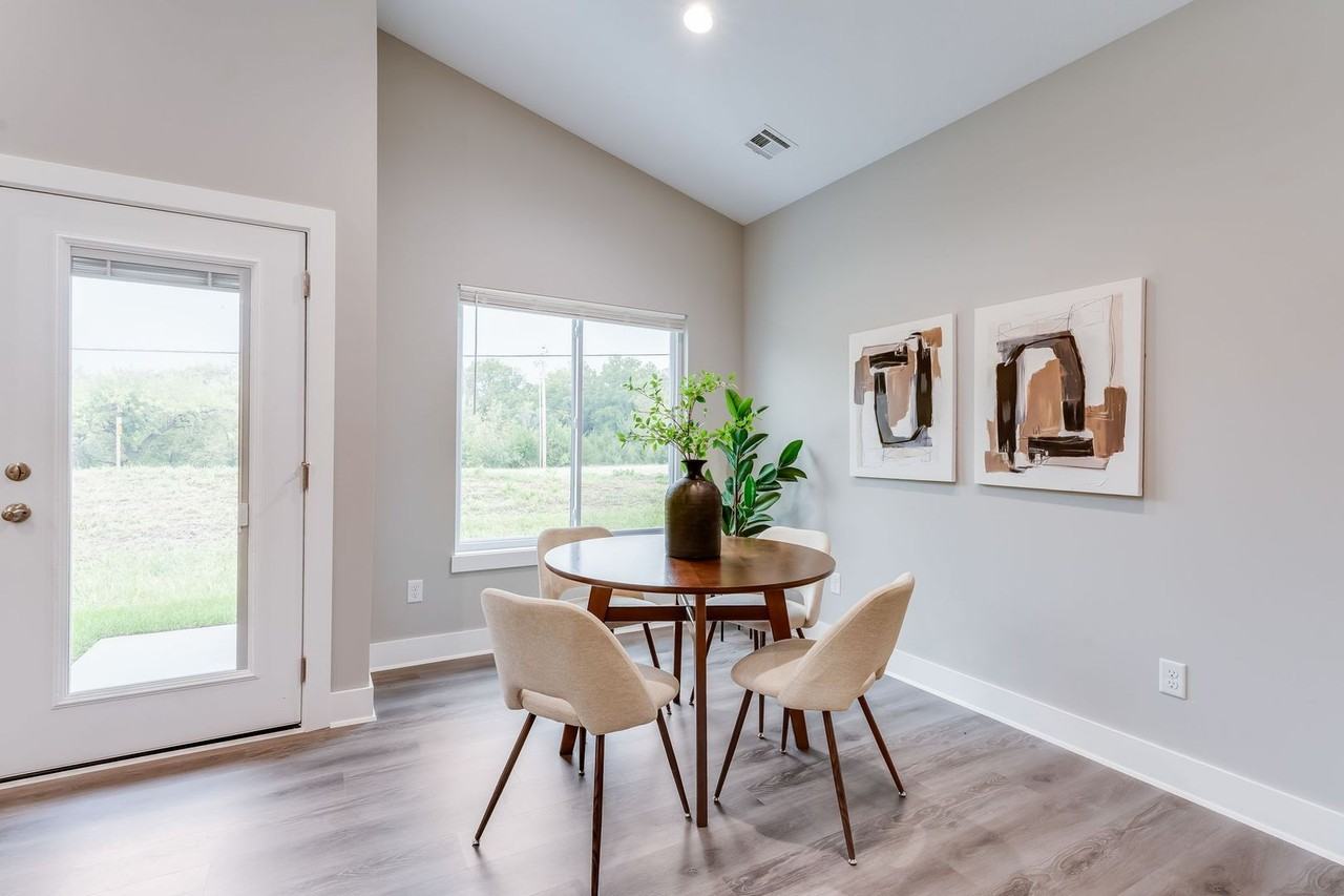 4828 N Vassar St - Photo 6 of 19