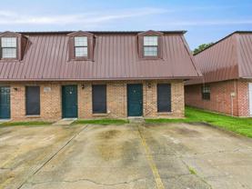 106 Country Lane - Photo 1 of 1