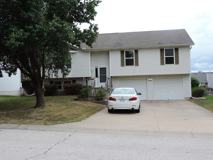 711 Hallbrooke Dr - Photo 1 of 1