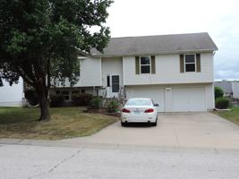 featured image of 711 Hallbrooke Dr