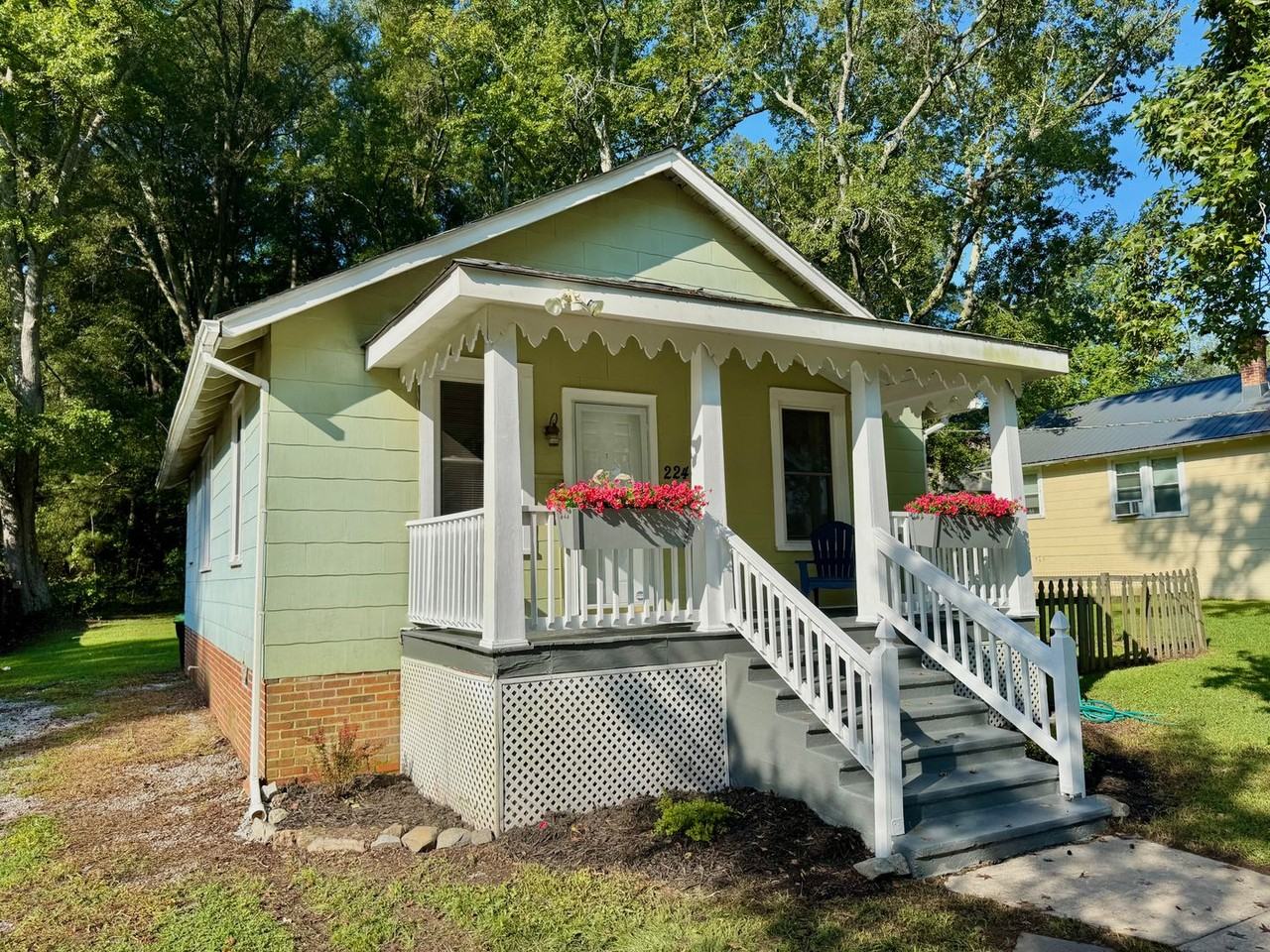 224 E Danville St - Photo 2 of 17