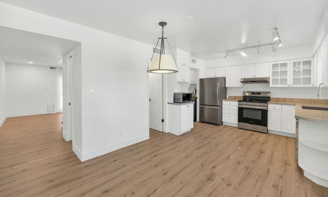 4027 East Campbell Avenue - Photo 3 of 26