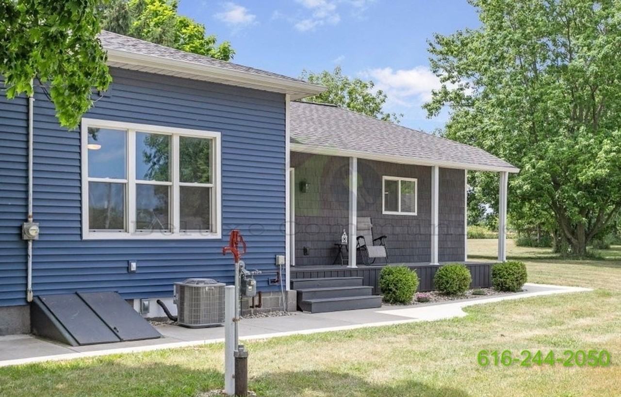 4771 64th Ave - Photo 2 of 27