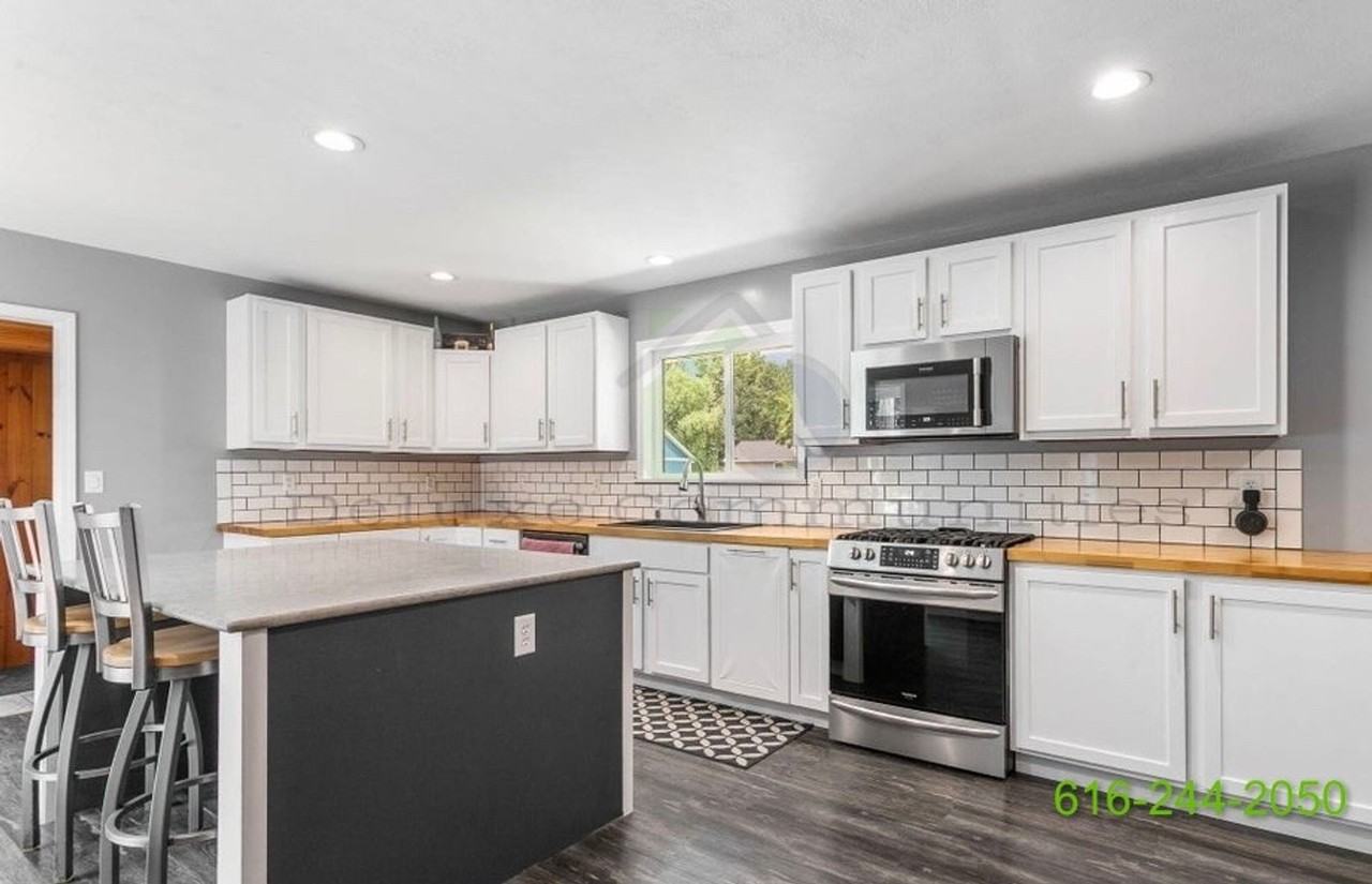 4771 64th Ave - Photo 5 of 27