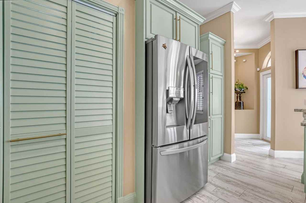 2076 Cezanne Rd - Photo 6 of 30