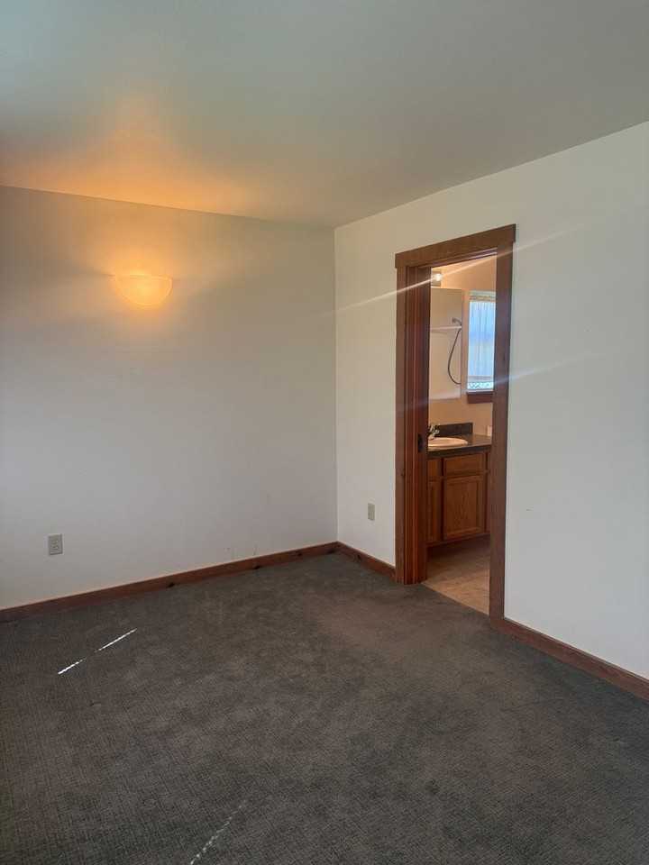 220 E Homestead Rd #214 - Photo 3 of 11