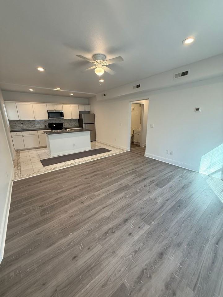 112 North Street - Photo 3 of 19