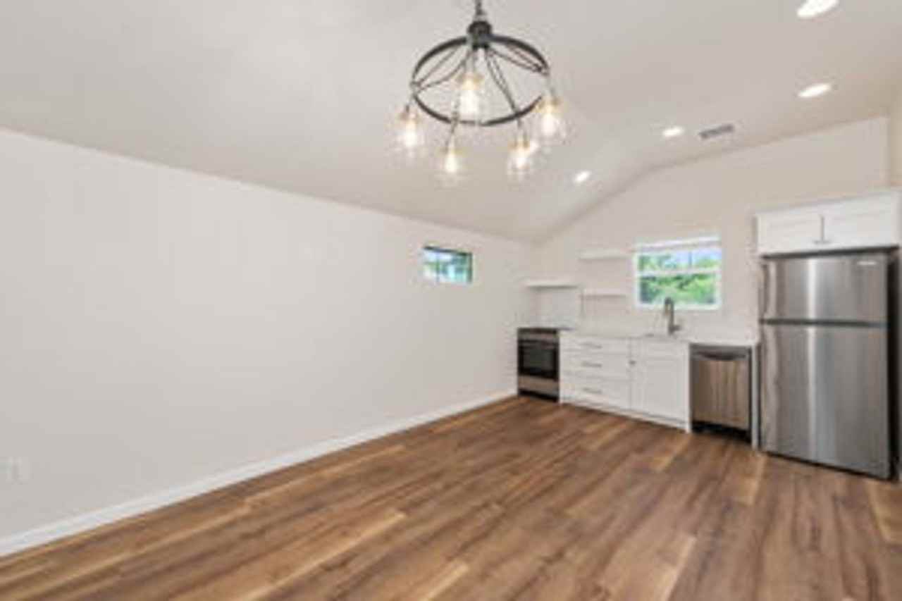 1123 S Delaware Pl #B - Photo 5 of 9