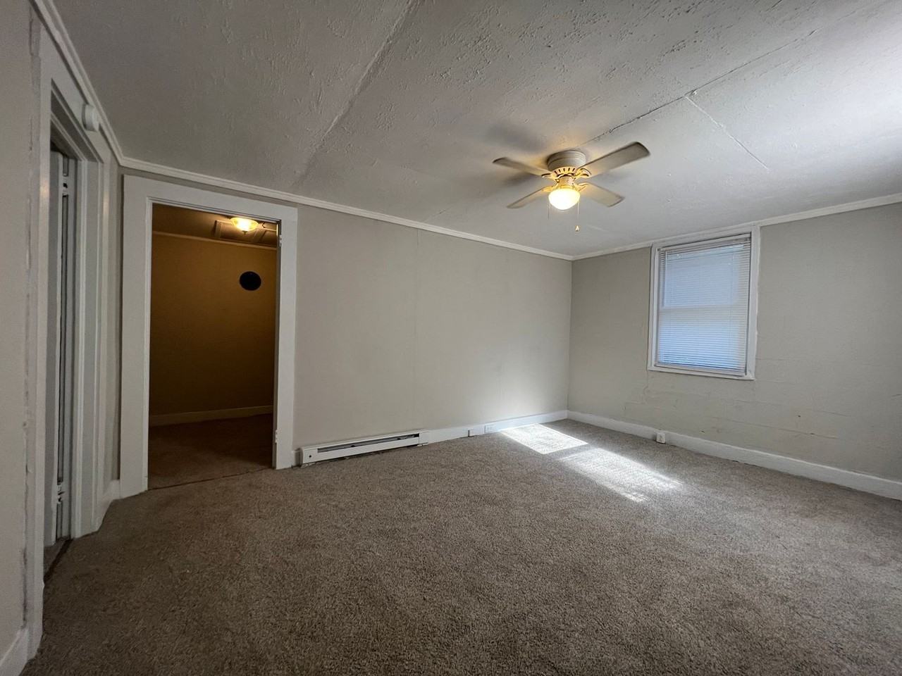 317 N Lee St - Photo 2 of 8