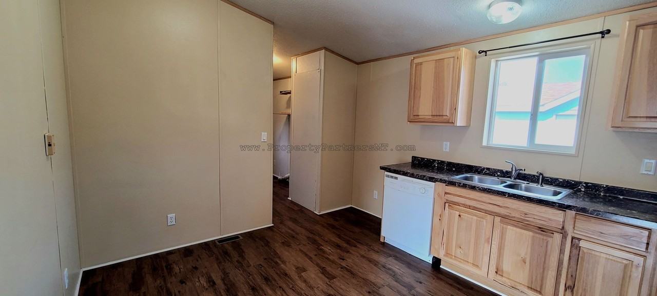 111 Sunlight Ave - Photo 4 of 14