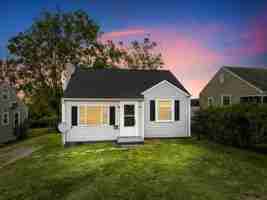 featured image of 143 Monroe St