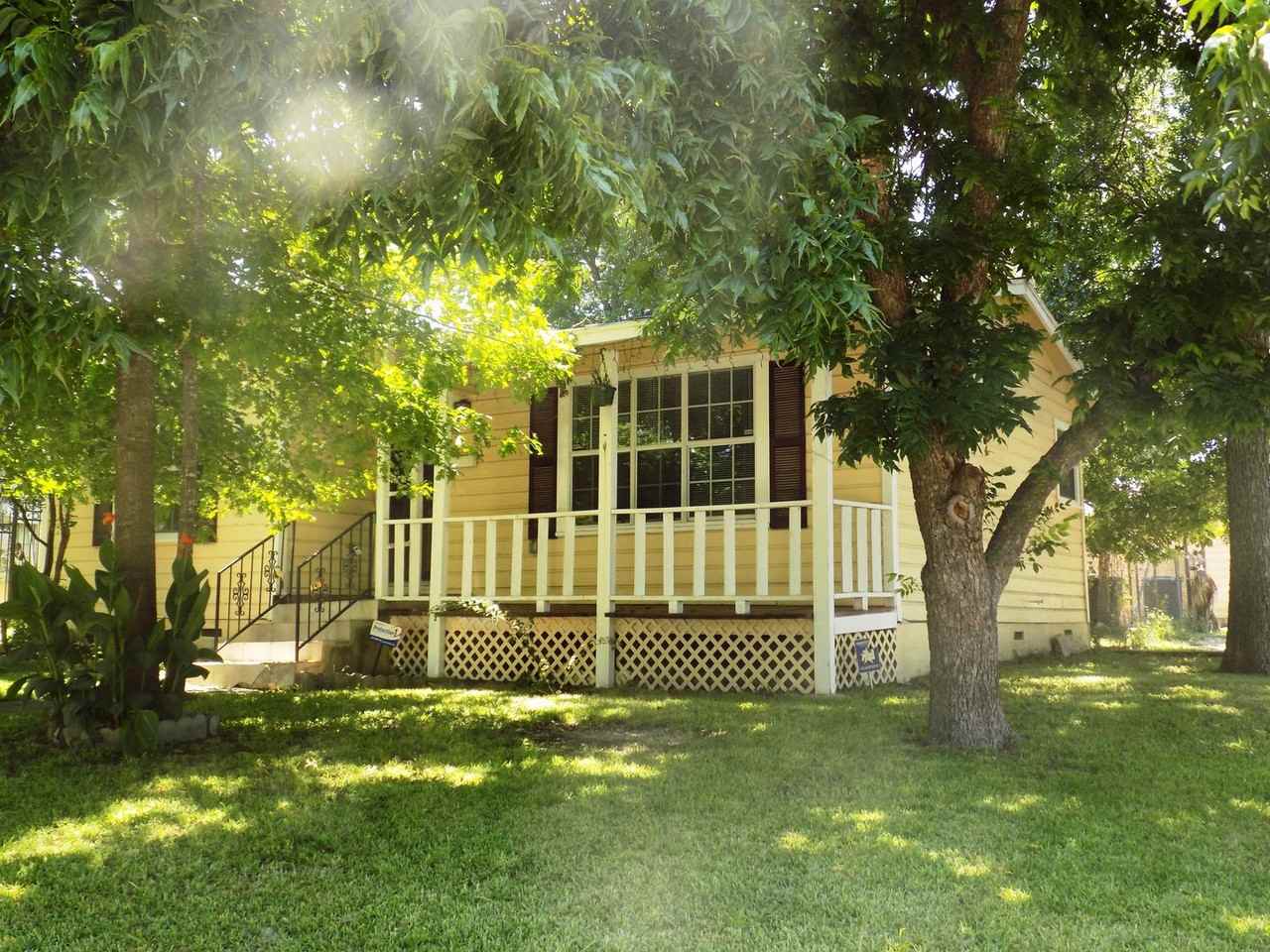 636 W Norwood Ct - Photo 2 of 17