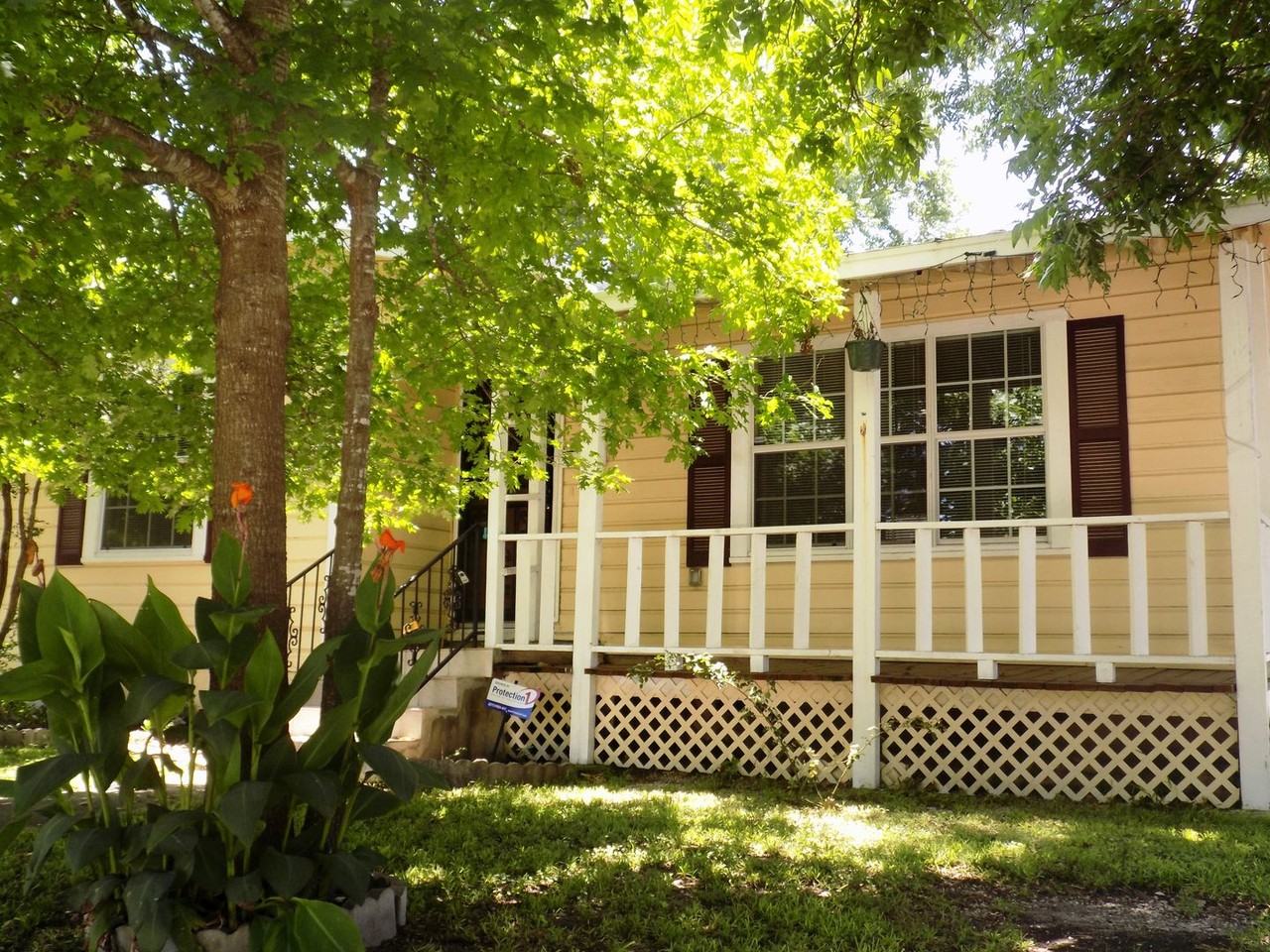 636 W Norwood Ct - Photo 3 of 17