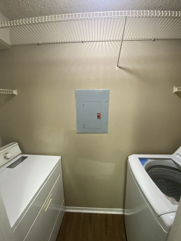 208 Afton Sq #302 - Photo 6 of 18