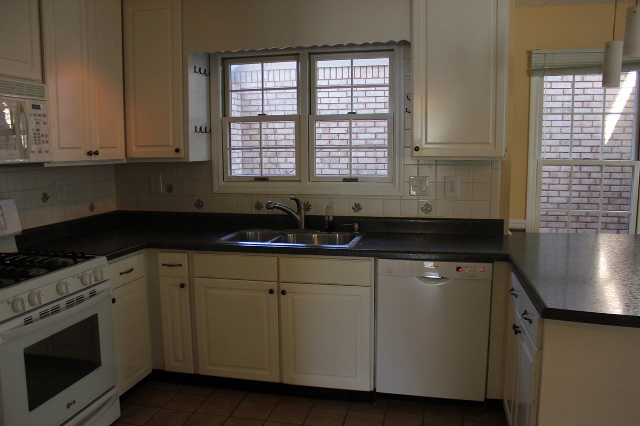 3247 Salem Cove Trl Se - Photo 4 of 7