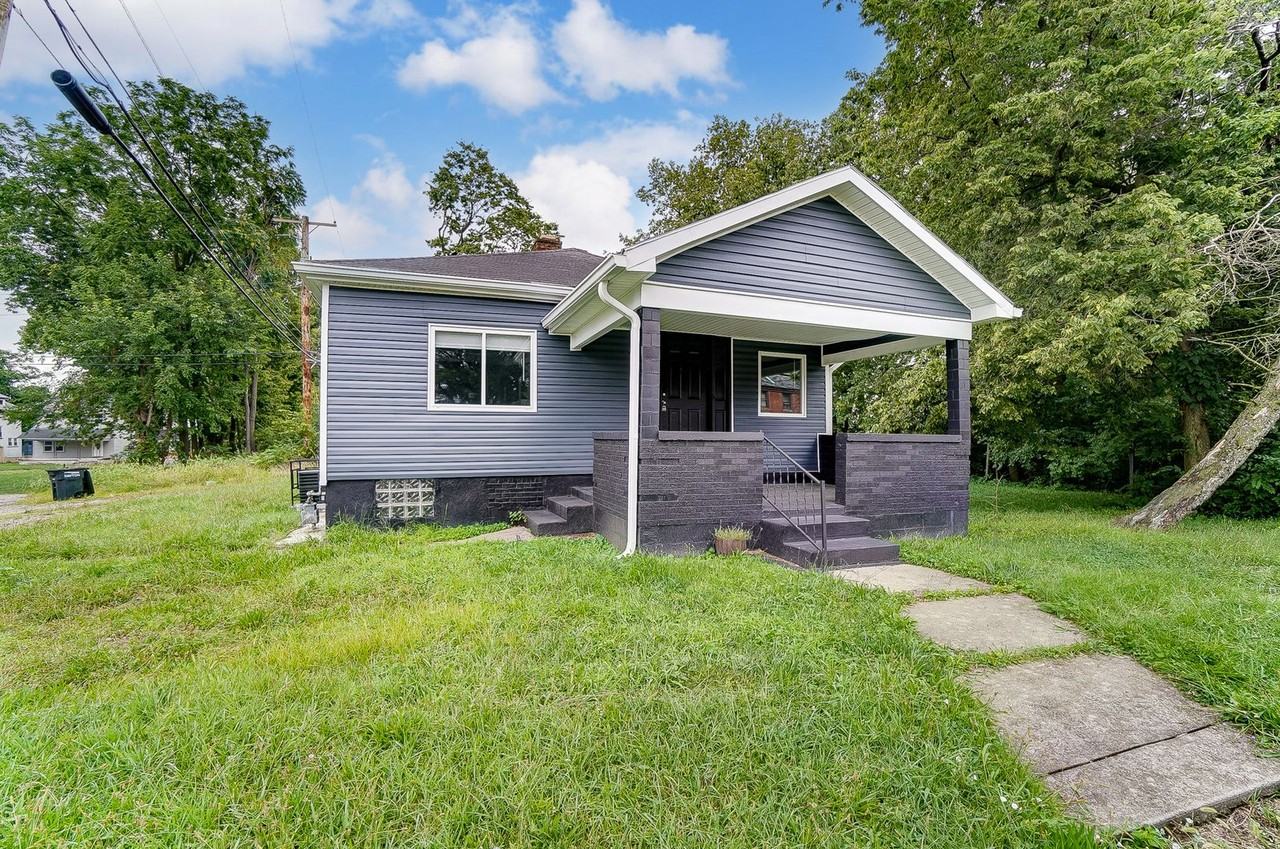 900 Danner Ave - Photo 2 of 26