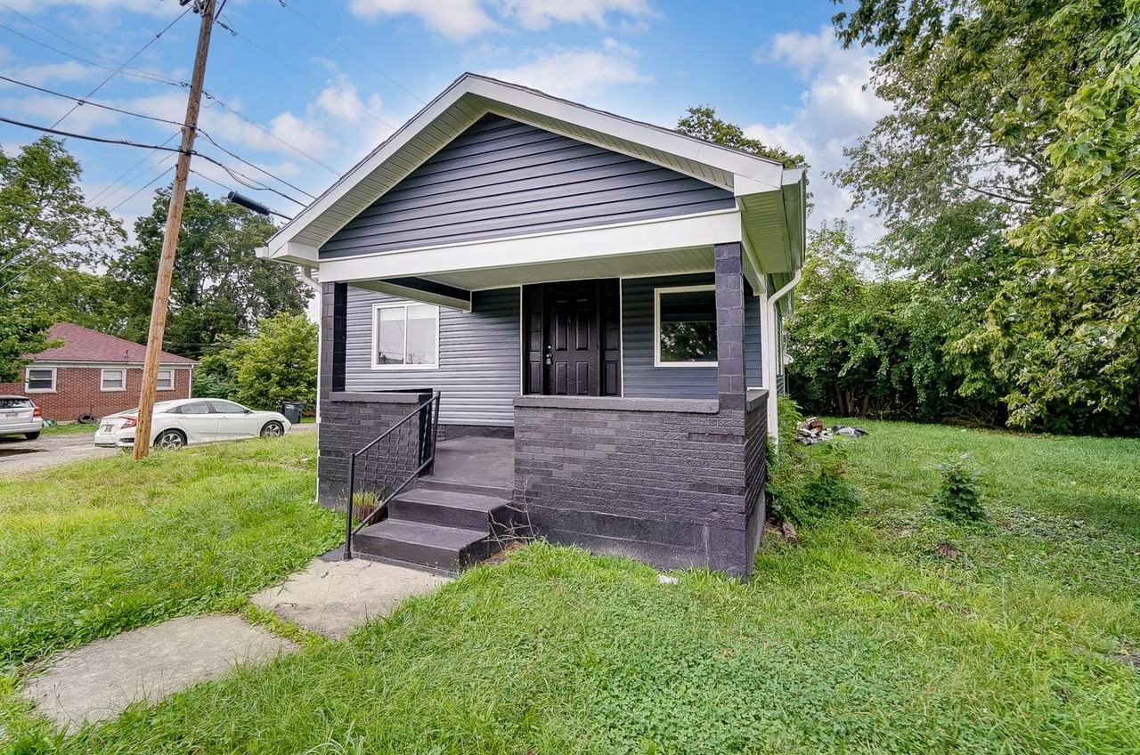 900 Danner Ave - Photo 3 of 26