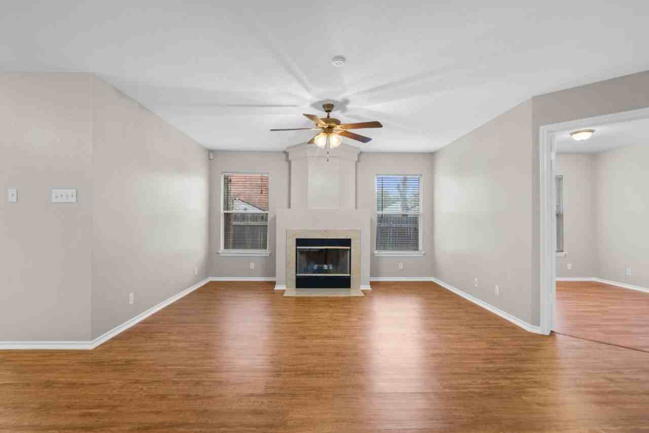 905 Lodosa Dr - Photo 6 of 26