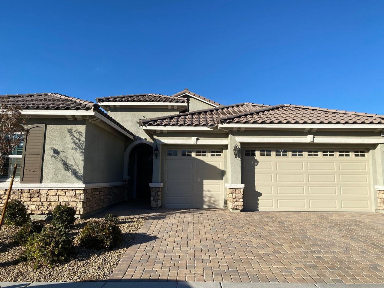 3120 Pavillo Drive - Photo 2 of 44