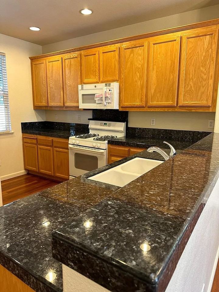 7816 Dickens Way - Photo 3 of 23