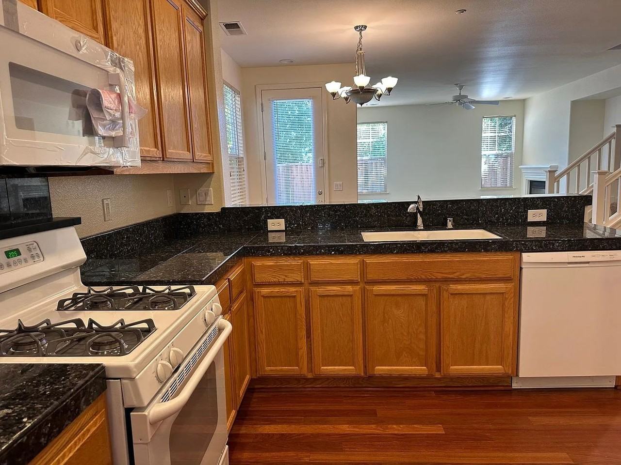 7816 Dickens Way - Photo 4 of 23