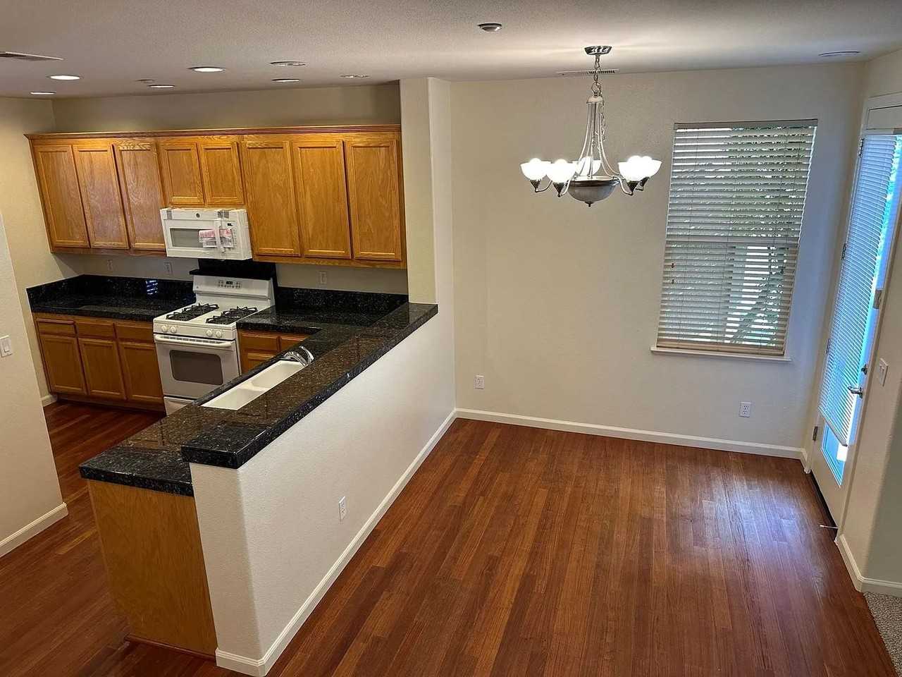7816 Dickens Way - Photo 6 of 23