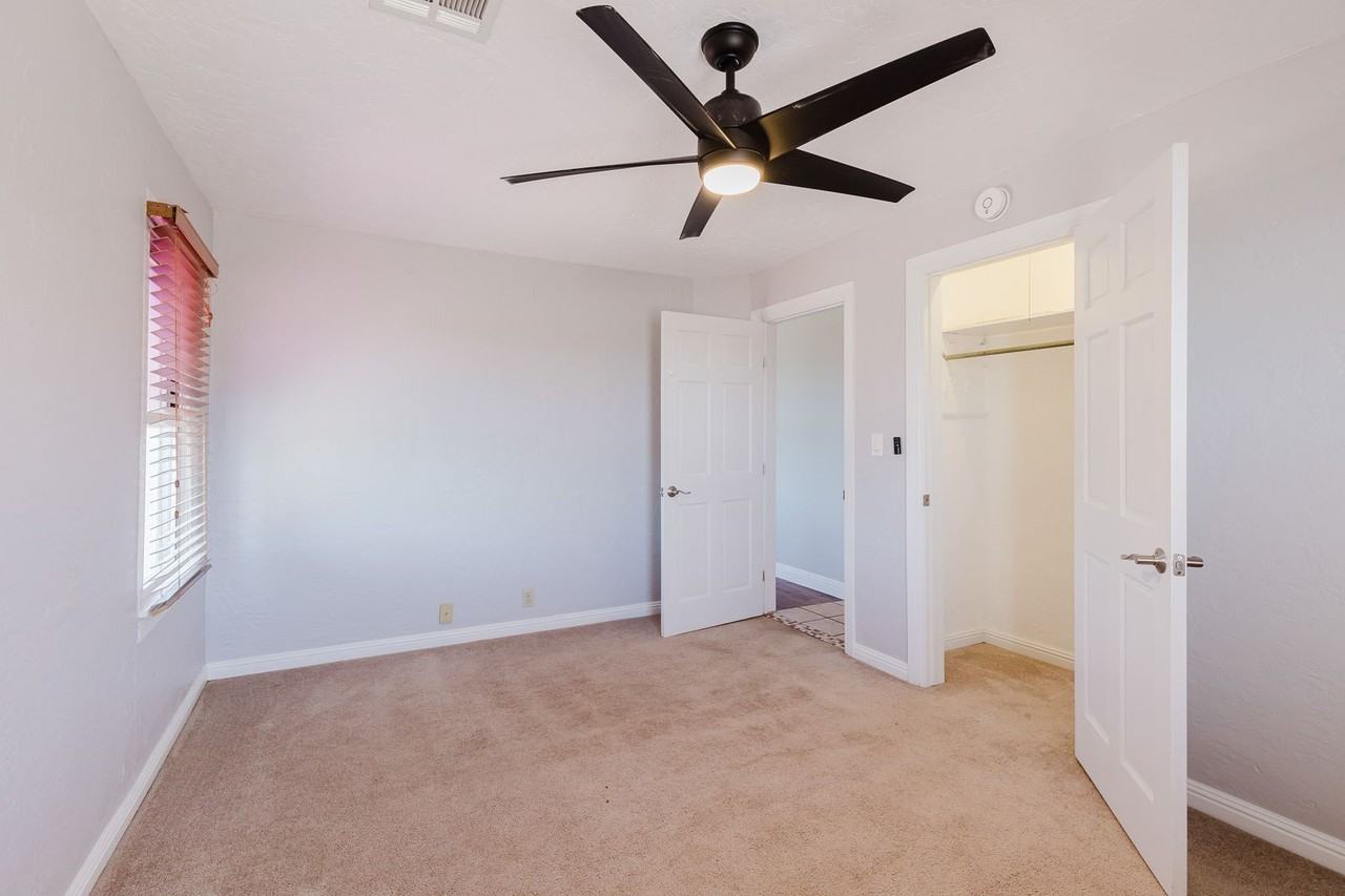 1940 Ocotillo Dr - Photo 4 of 43