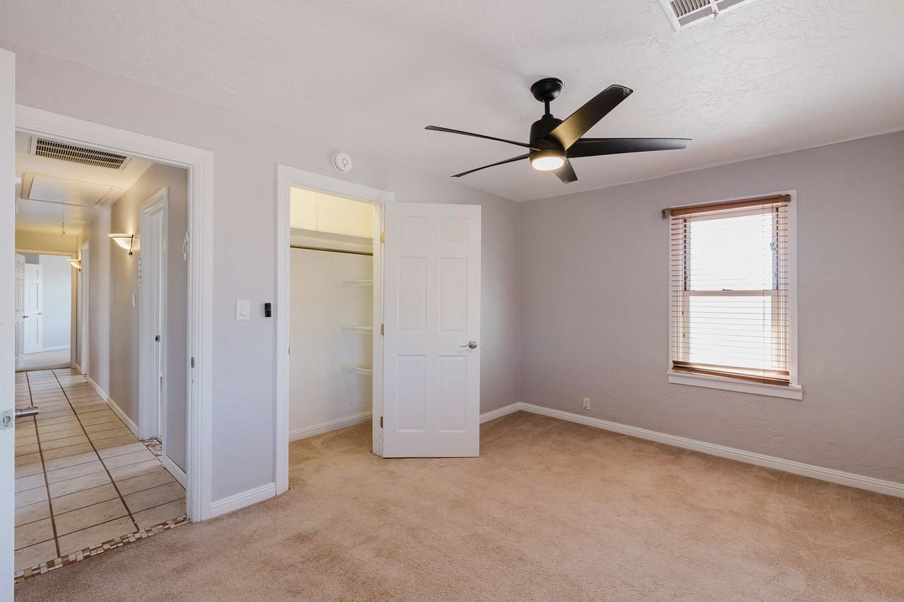 1940 Ocotillo Dr - Photo 5 of 43