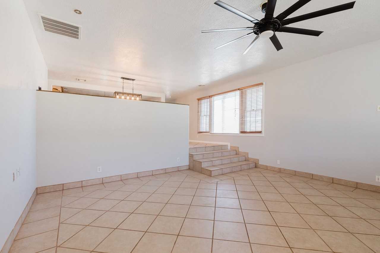 1940 Ocotillo Dr - Photo 6 of 43