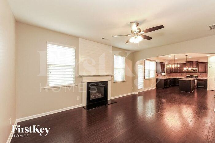 129 Park Village Dr - Photo 3 of 15