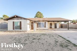 1327 W Kerry Ln - Photo 1 of 1