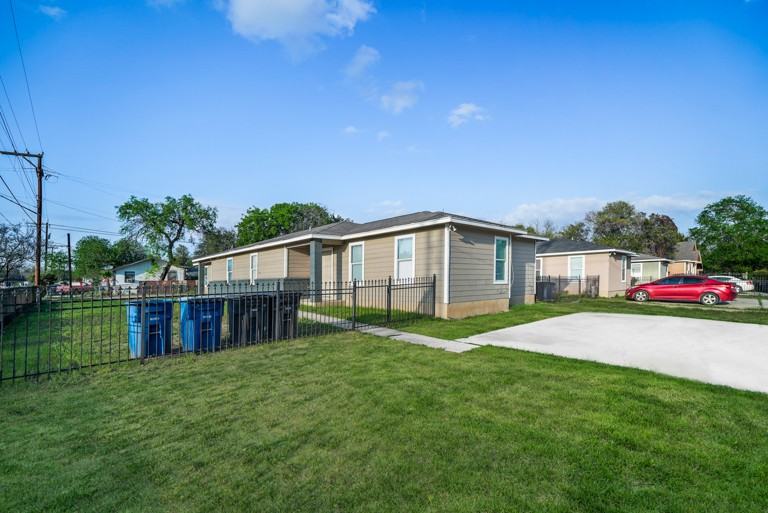 212 Bynum Avenue #2 - Photo 2 of 20