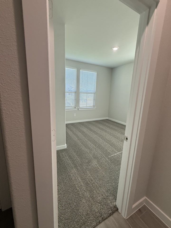 1823 Northrup Dr #NA - Photo 3 of 27