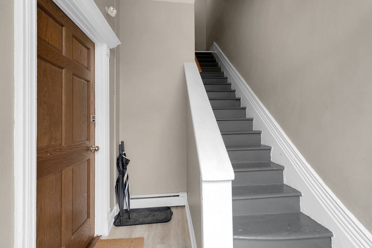 144 Cottage St - Photo 2 of 16