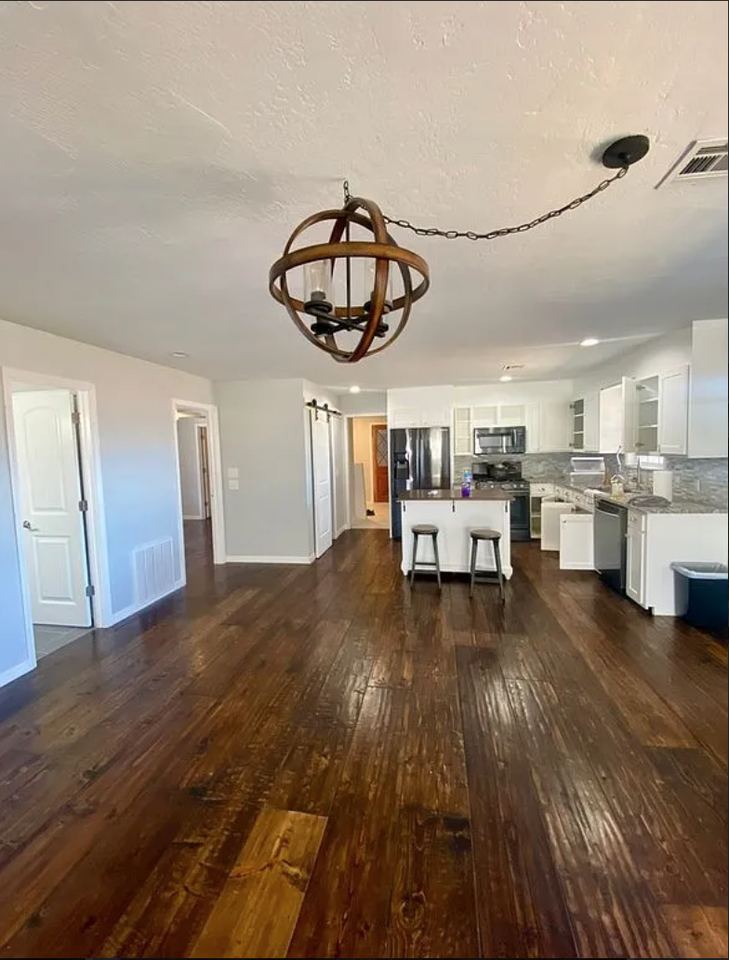 2301 N Main St #NA - Photo 3 of 22